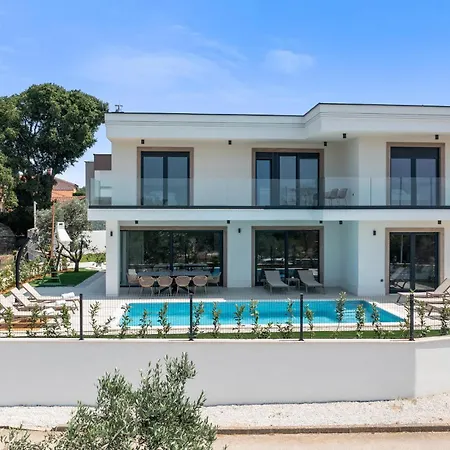 Stunning Home In Galilzana *