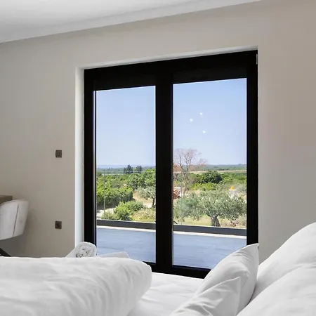 Stunning Home In Galilzana